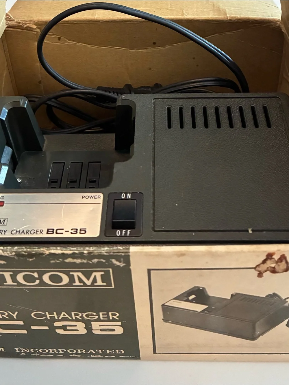 BC-35 AC Battery Charger - Black